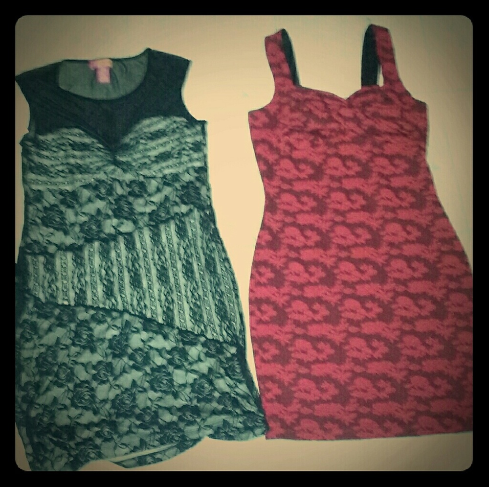 2 Holiday or Date night Outfits size M